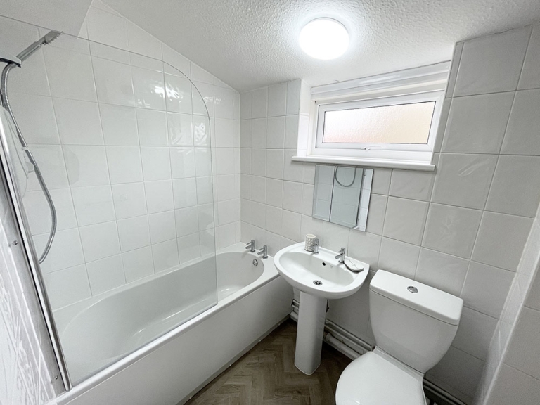 properties_56MountRd05