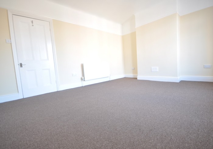 properties_30TheGrove01