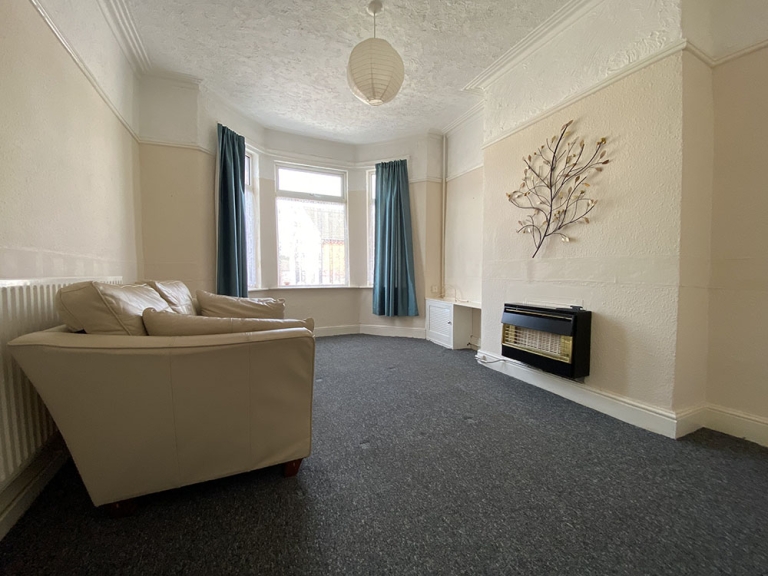 properties_61aWoodchurch_02