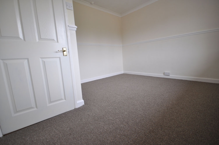 properties_100MillPark_02